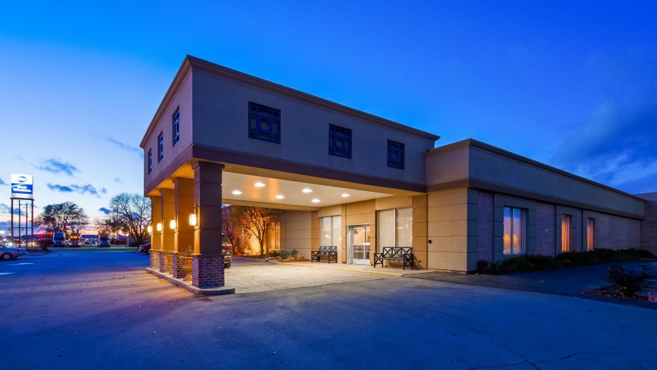 Featured image for Best Western Crossroads of the Bluffs