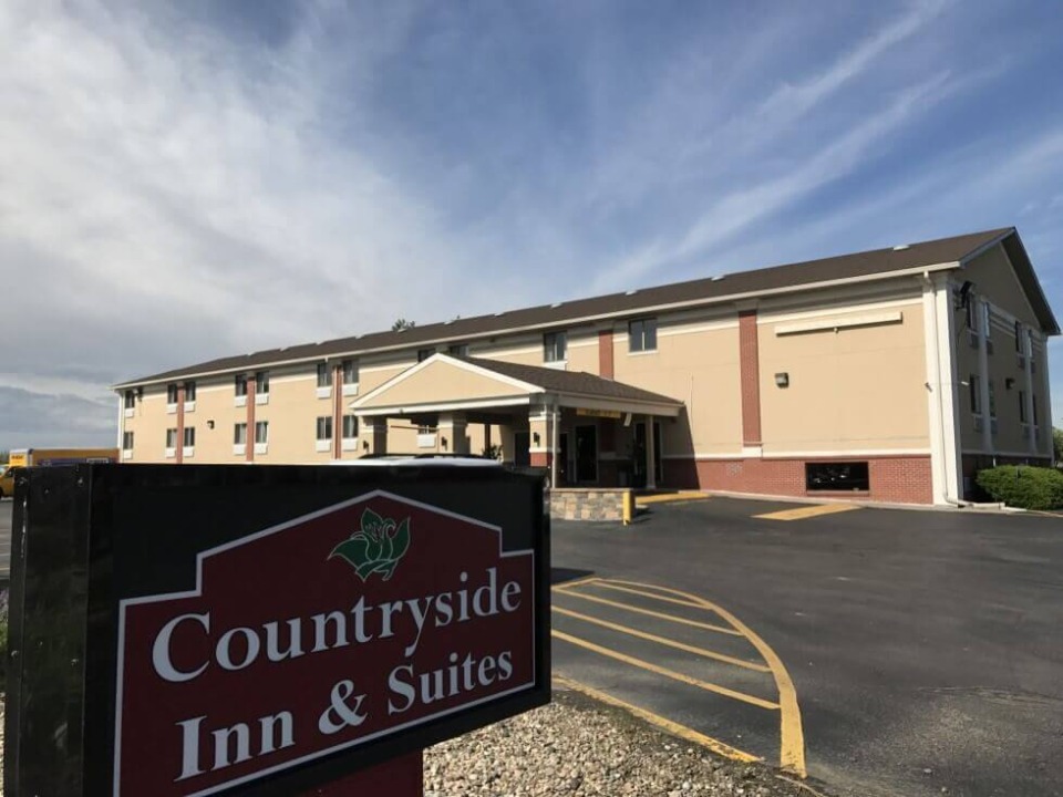 Featured image for Countryside Inn & Suites